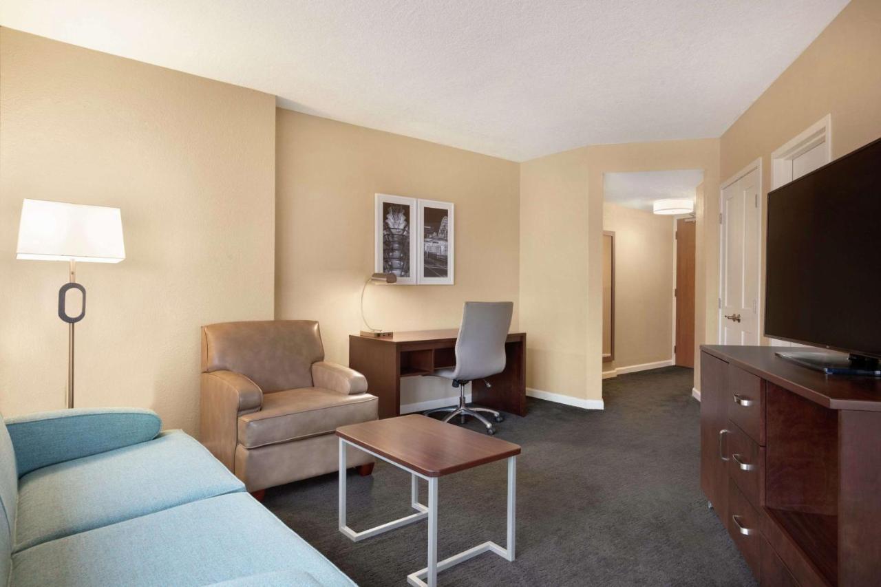 Отель Doubletree By Hilton Orlando Downtown Экстерьер фото