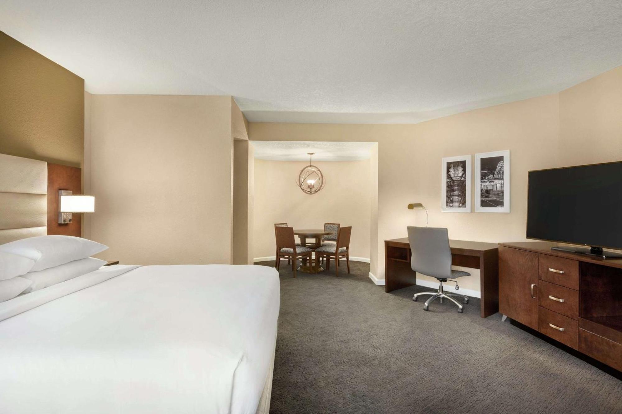 Отель Doubletree By Hilton Orlando Downtown Экстерьер фото